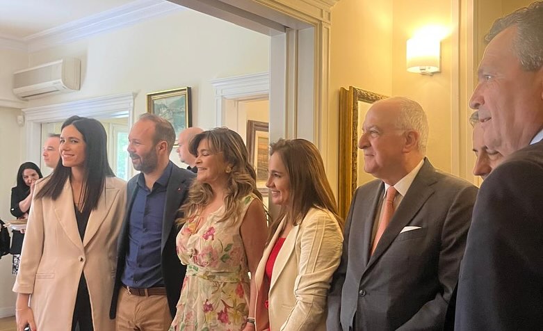 Η Νεφέλη Χατζηιωαννίδου ως Αντιπρόεδρος της Κοινοβουλευτικής Ομάδας Φιλίας Ελλάδας–Χιλής συναντήθηκε στη Βουλή, με την Υφυπουργό Εξωτερικών της Χιλής, κ. Gloria de la Fuente.