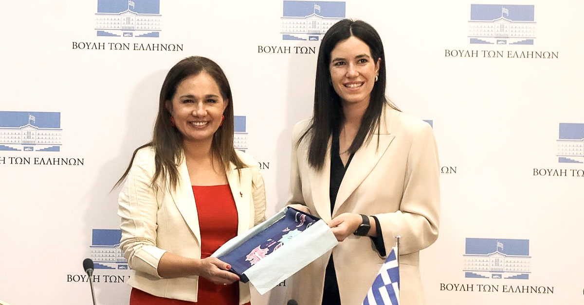 Η Νεφέλη Χατζηιωαννίδου ως Αντιπρόεδρος της Κοινοβουλευτικής Ομάδας Φιλίας Ελλάδας–Χιλής συναντήθηκε στη Βουλή, με την Υφυπουργό Εξωτερικών της Χιλής, κ. Gloria de la Fuente.